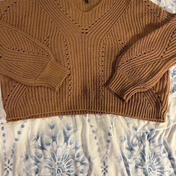 moon & madison V-Neck Tan Sweater - Picture 2 of 11